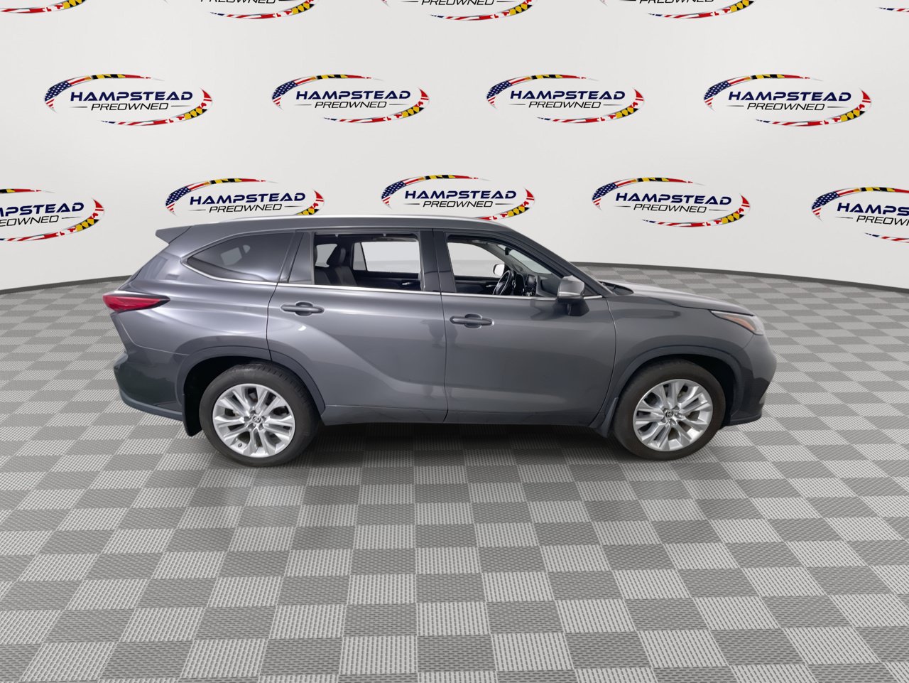 Used 2021 Toyota Highlander Limited AWD/4WD image 10