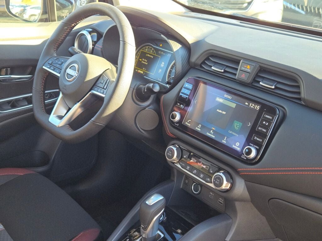 Used 2025 Nissan Versa SR w/ Trunk Package image 11