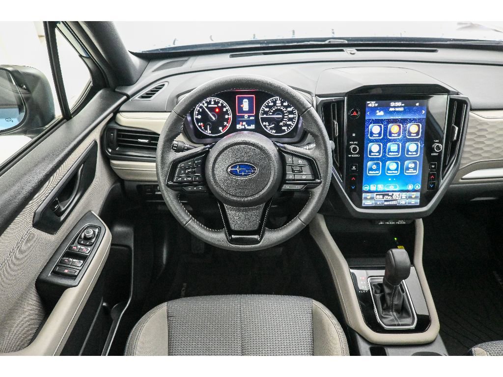 Used 2025 Subaru Forester Premium image 27