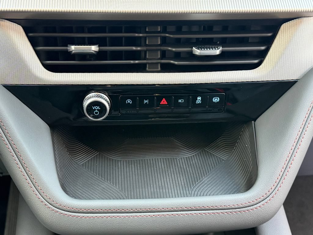New 2027 Ford Explorer Active AWD/4WD image 11