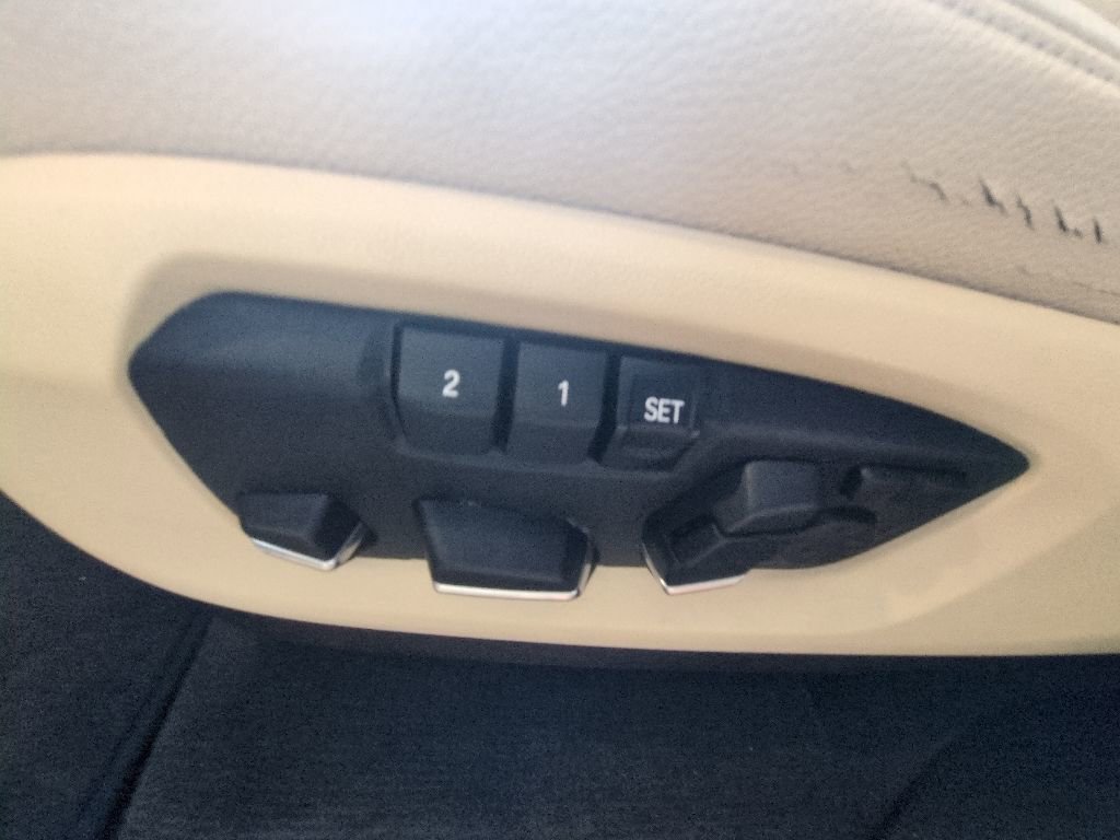 Used 2016 BMW X5 xDrive40e AWD/4WD image 12