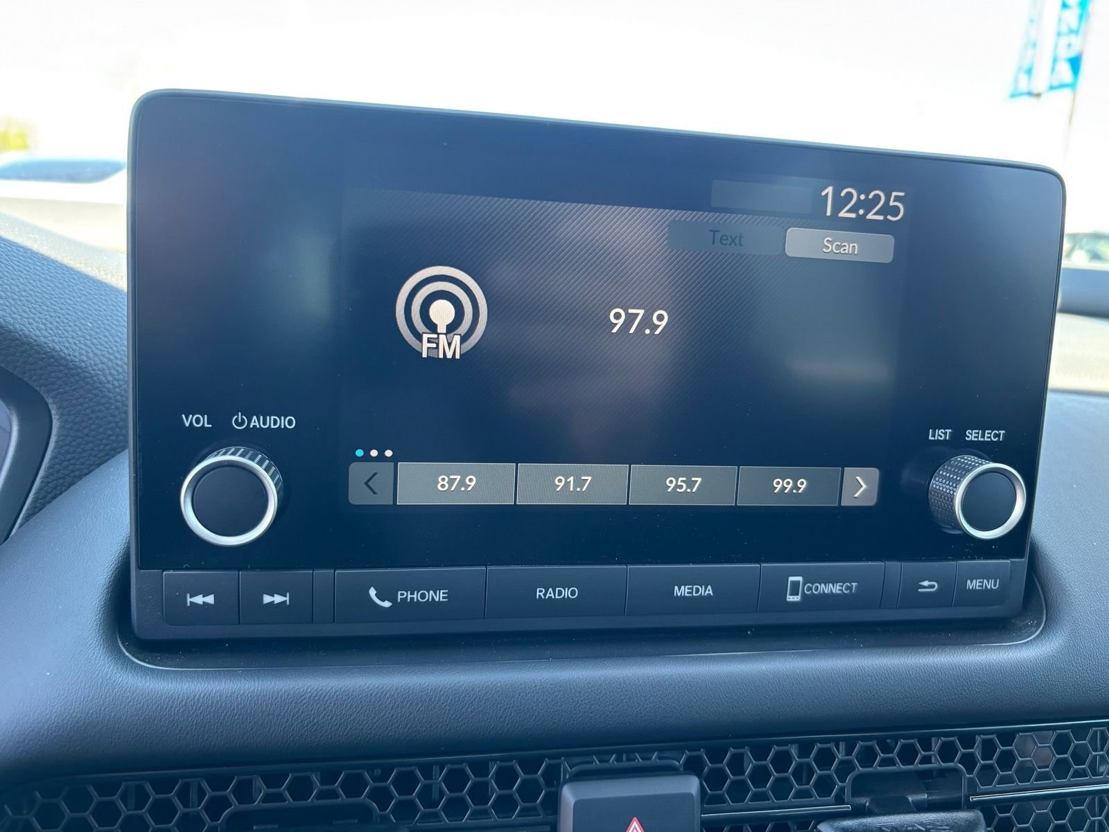 Used 2025 Honda HR-V LX image 20