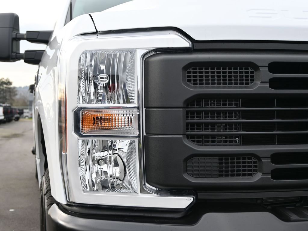 New 2026 Ford F250 XL image 5