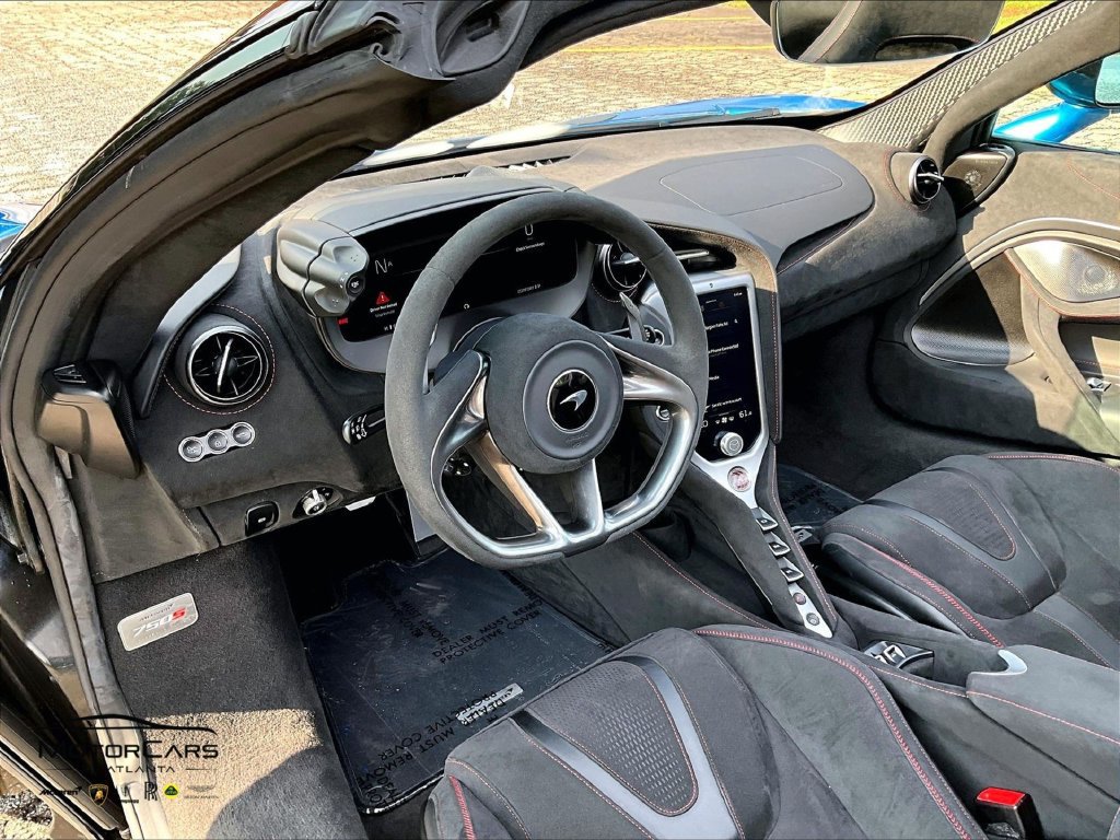Used 2024 McLaren 750S Spider RWD image 12