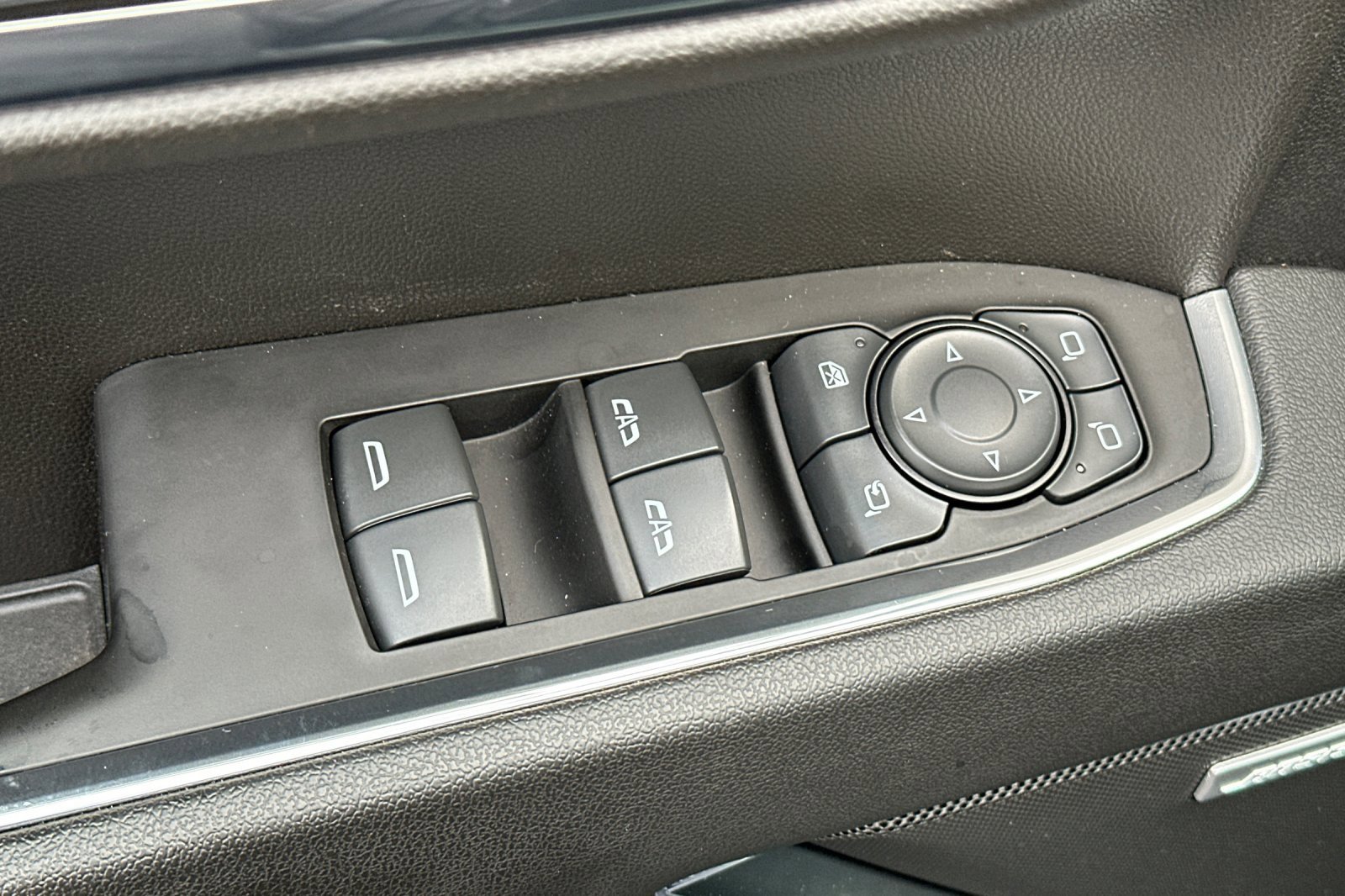 Used 2023 GMC Sierra 1500 SLT w/ SLT Premium Plus Package image 17