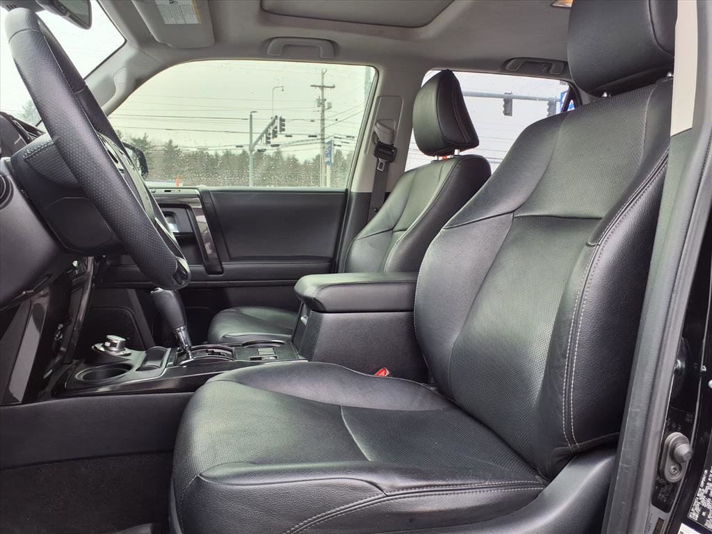 Used 2020 Toyota 4Runner 4WD image 6