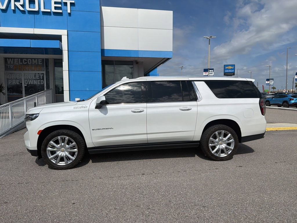 Used 2022 Chevrolet Suburban High Country AWD/4WD image 12
