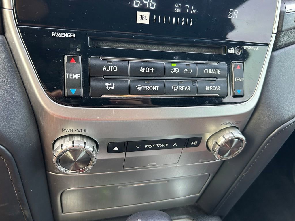 Used 2019 Toyota Land Cruiser AWD/4WD image 31
