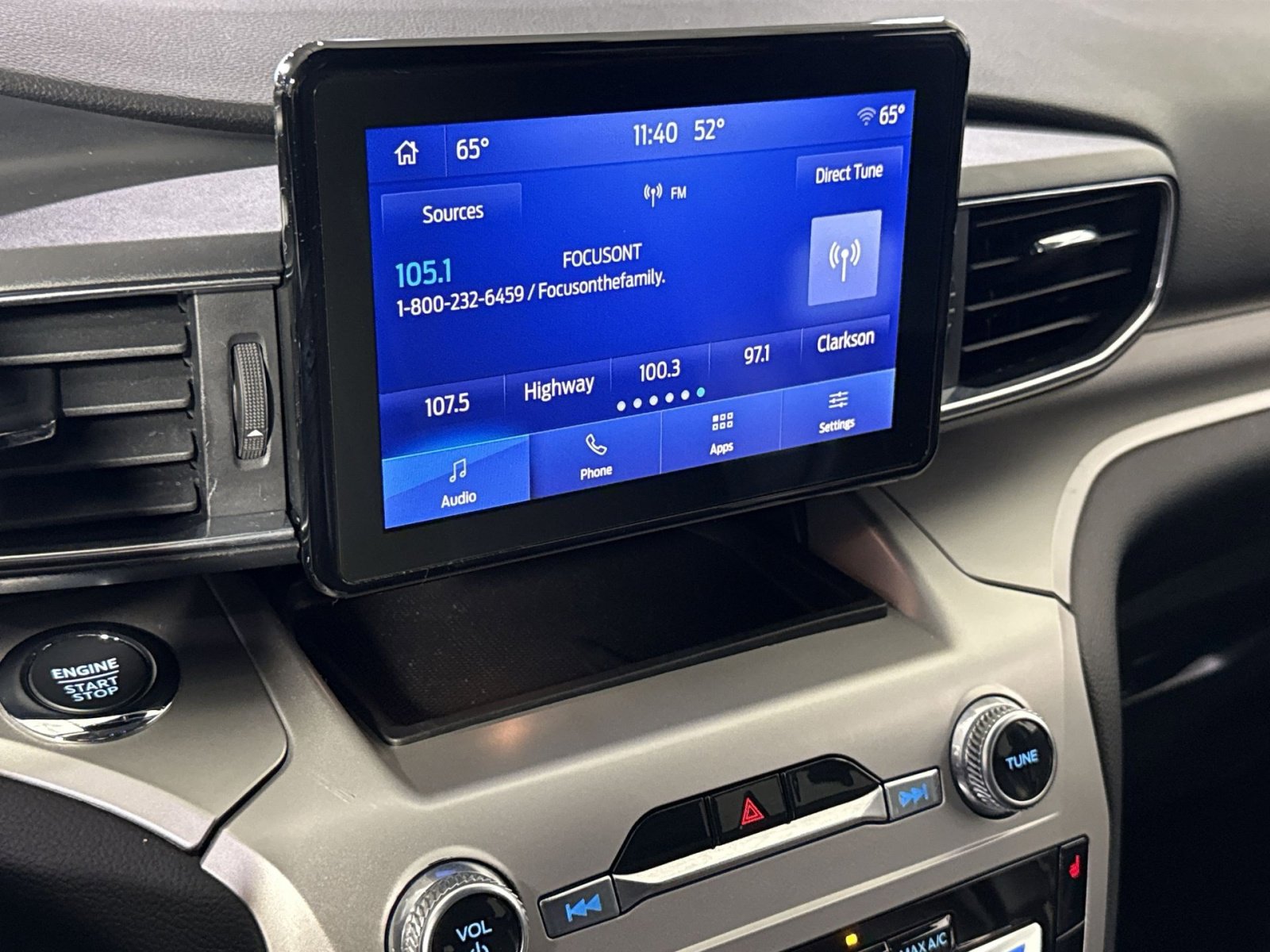 Used 2022 Ford Explorer XLT w/ Equipment Group 202A image 22