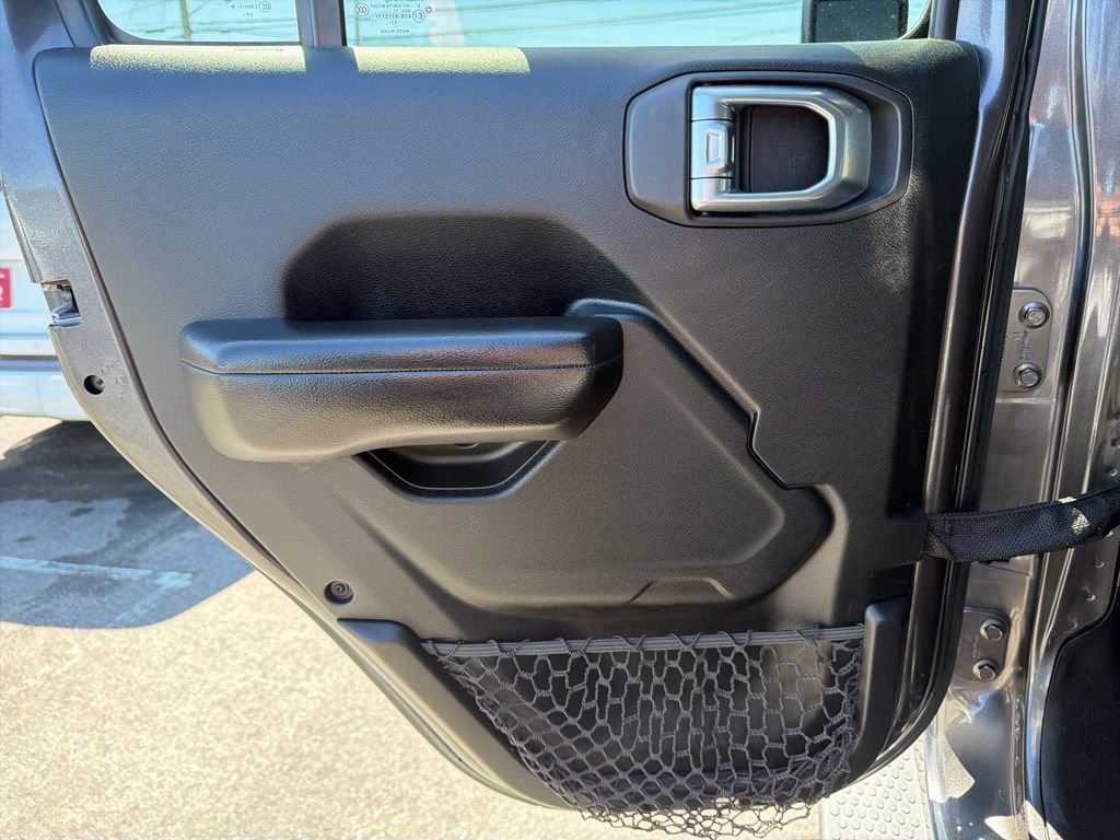 Used 2018 Jeep Wrangler Unlimited Sport S image 18