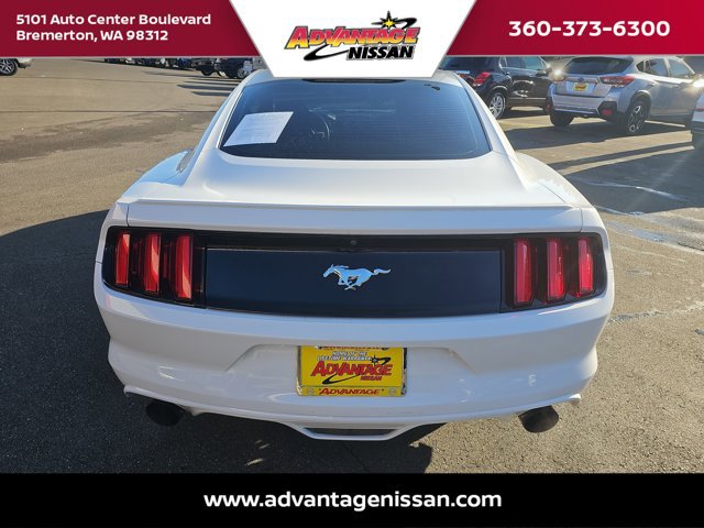 Used 2017 Ford Mustang Coupe image 4