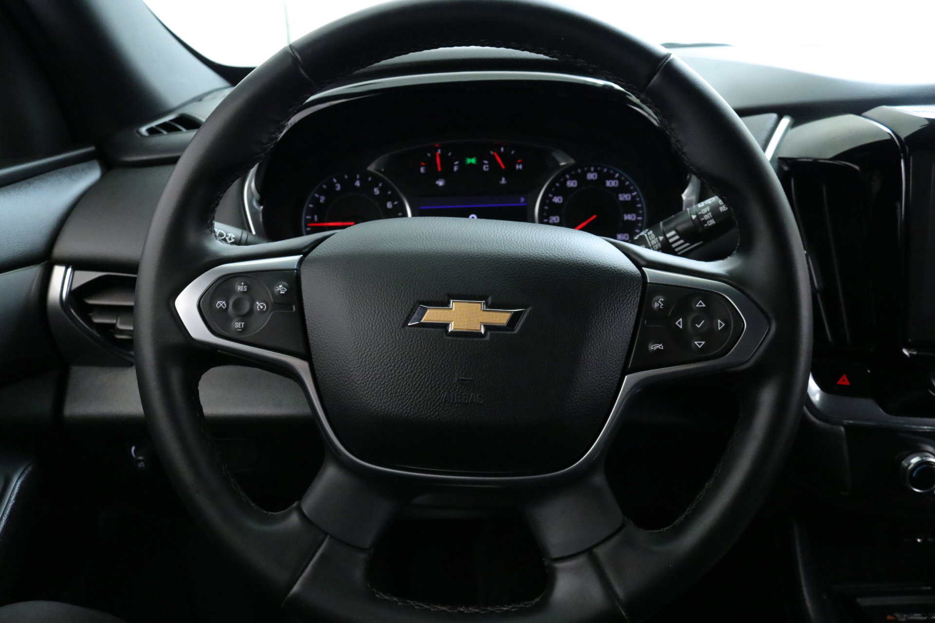 Used 2023 Chevrolet Traverse LT w/ LPO, Floor Liner Package image 12