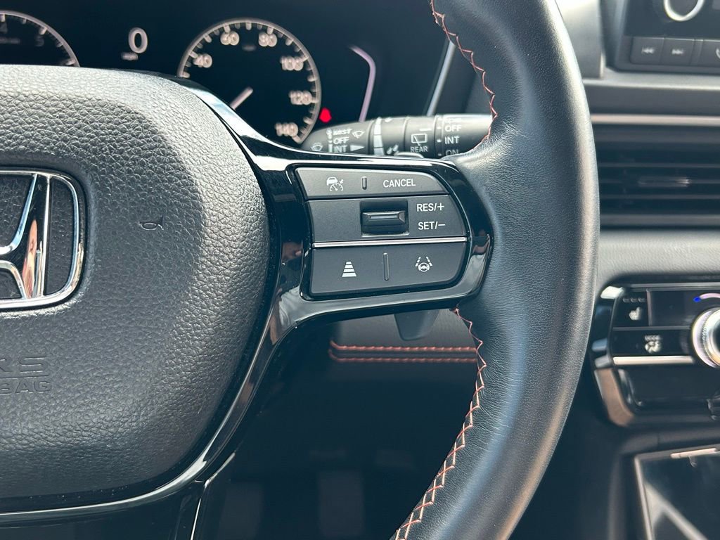 Used 2023 Honda Pilot Sport image 16