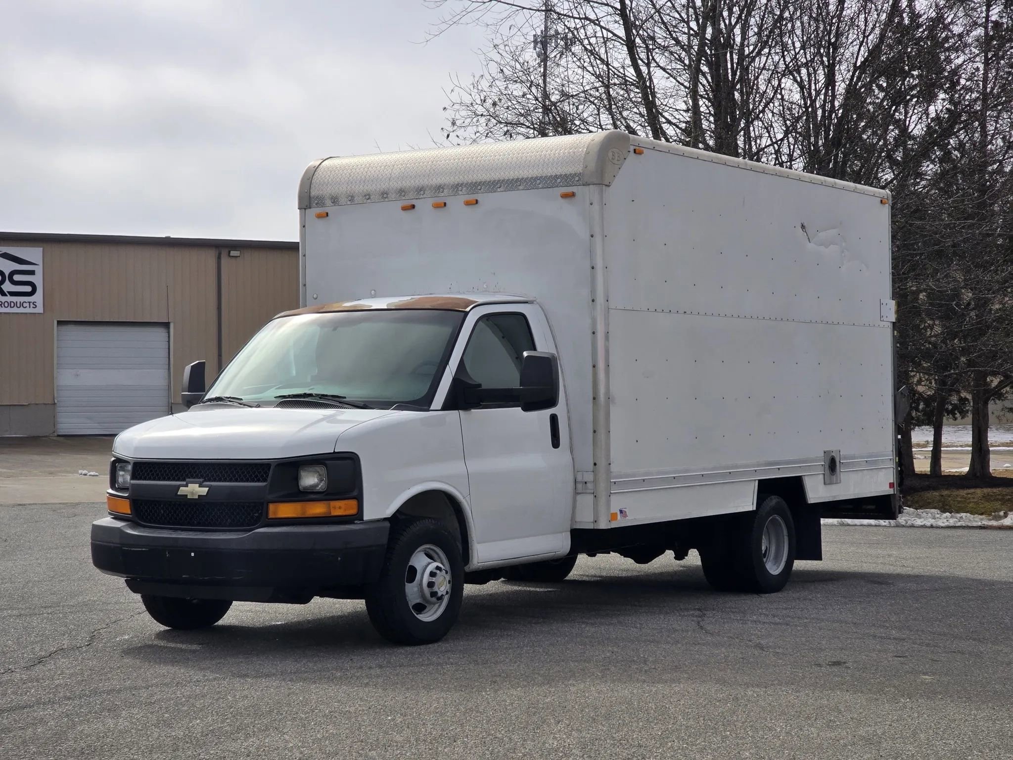 Used 2013 Chevrolet Express 3500 Extended image 2