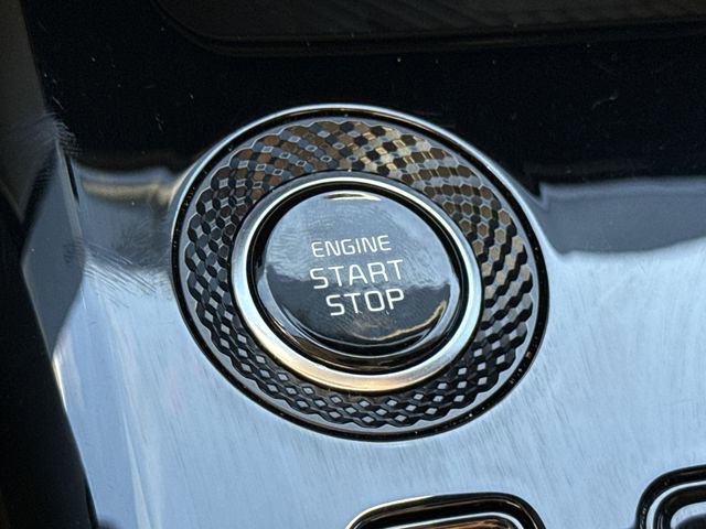 Used 2023 Kia Niro SX Touring image 26