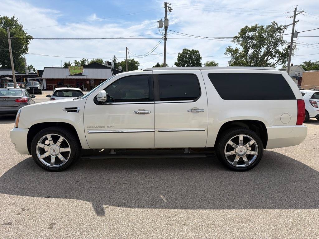 Used 2010 Cadillac Escalade ESV Premium AWD/4WD image 5