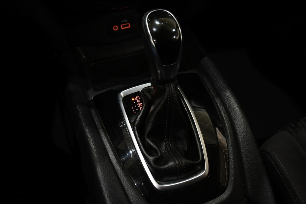 Used 2019 Nissan Rogue SV FWD image 23