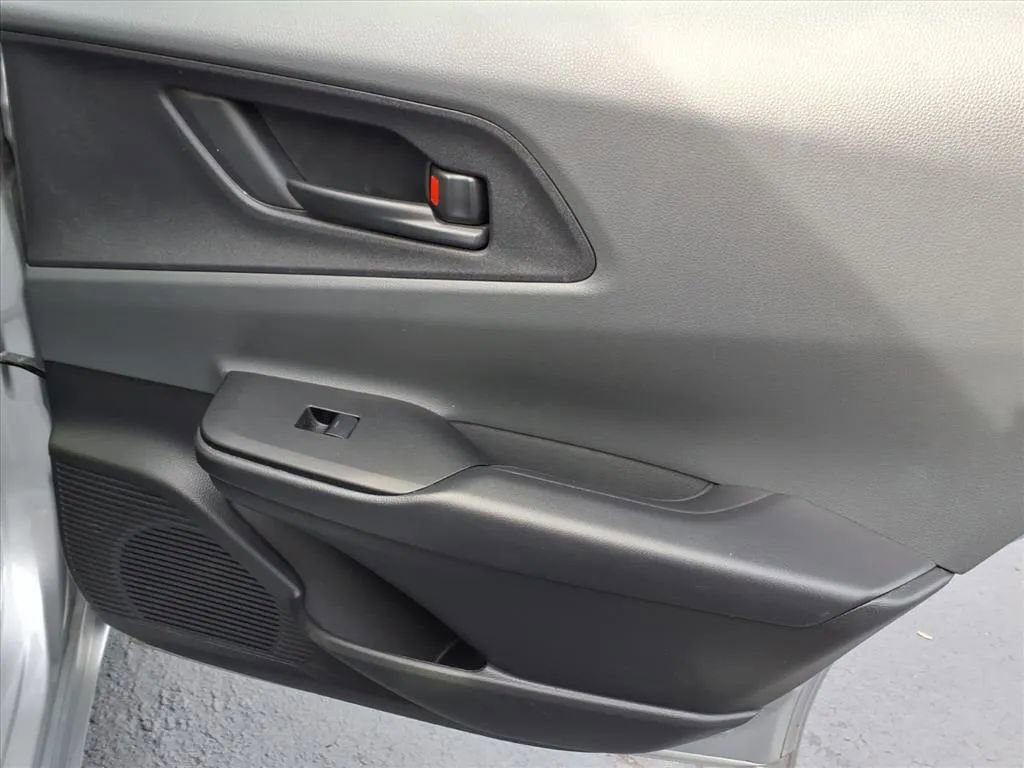 Used 2024 Toyota Prius LE image 13