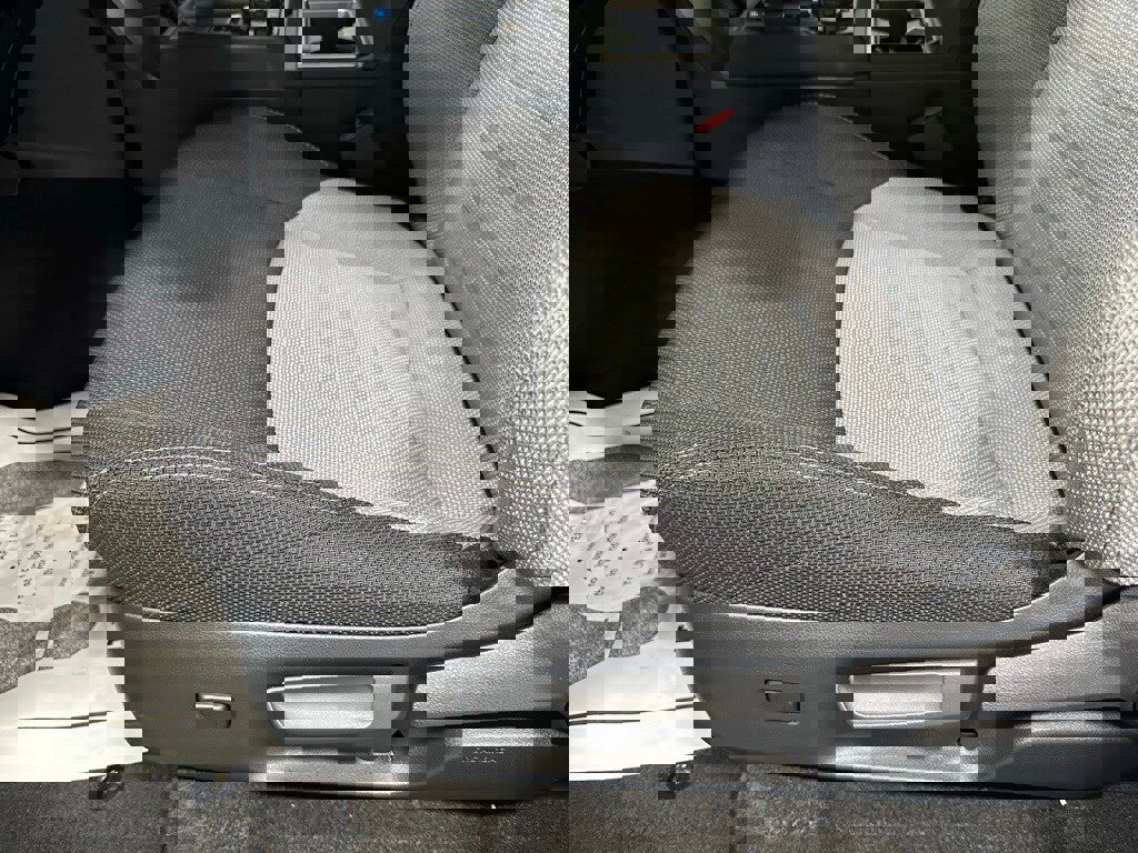 Used 2025 Toyota 4Runner TRD Off-Road image 13