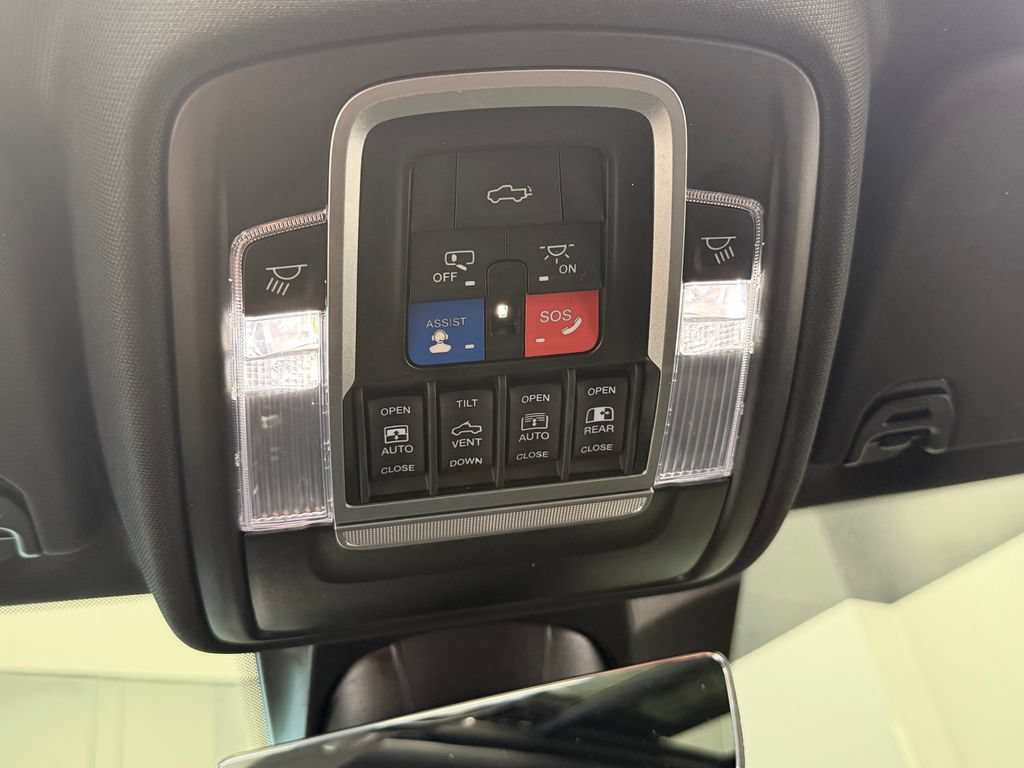 Used 2023 RAM 1500 Laramie AWD/4WD image 43