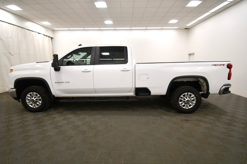 Used 2024 Chevrolet Silverado 2500 LT AWD/4WD image 4