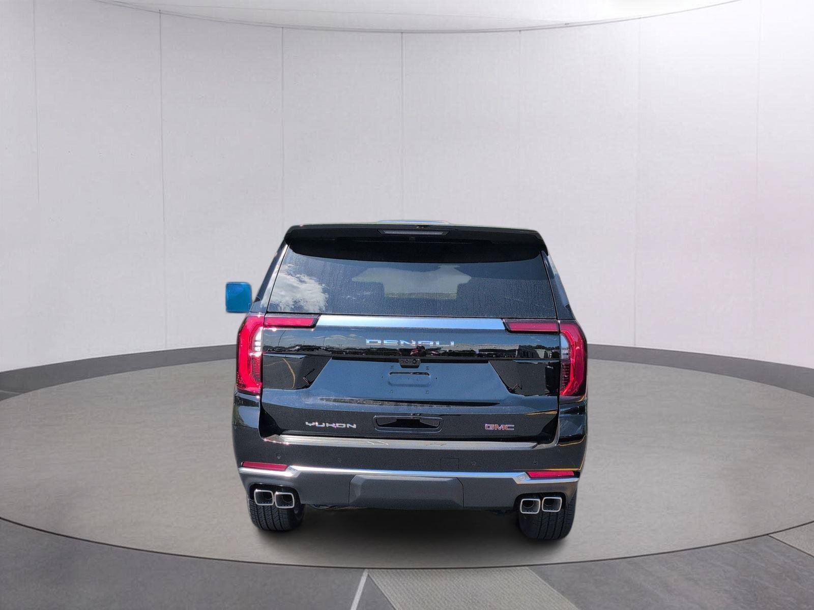 New 2026 GMC Yukon XL Denali w/ Denali Reserve Package AWD/4WD image 4