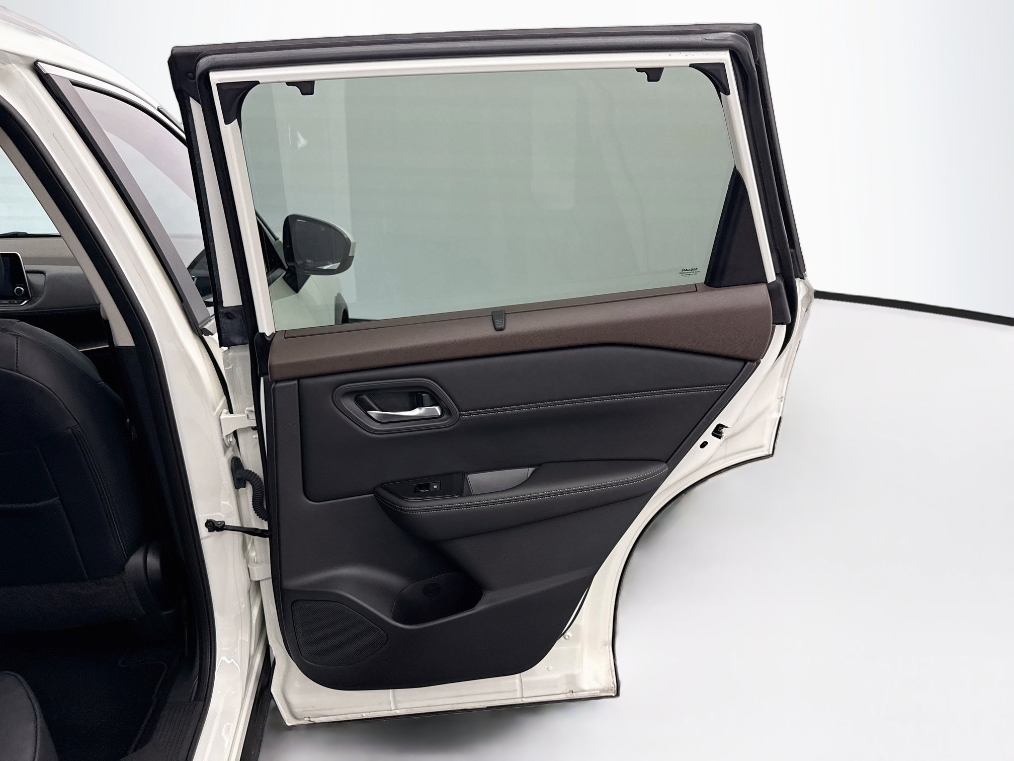 Used 2023 Nissan Rogue SV w/ SV Premium B Package FWD image 31