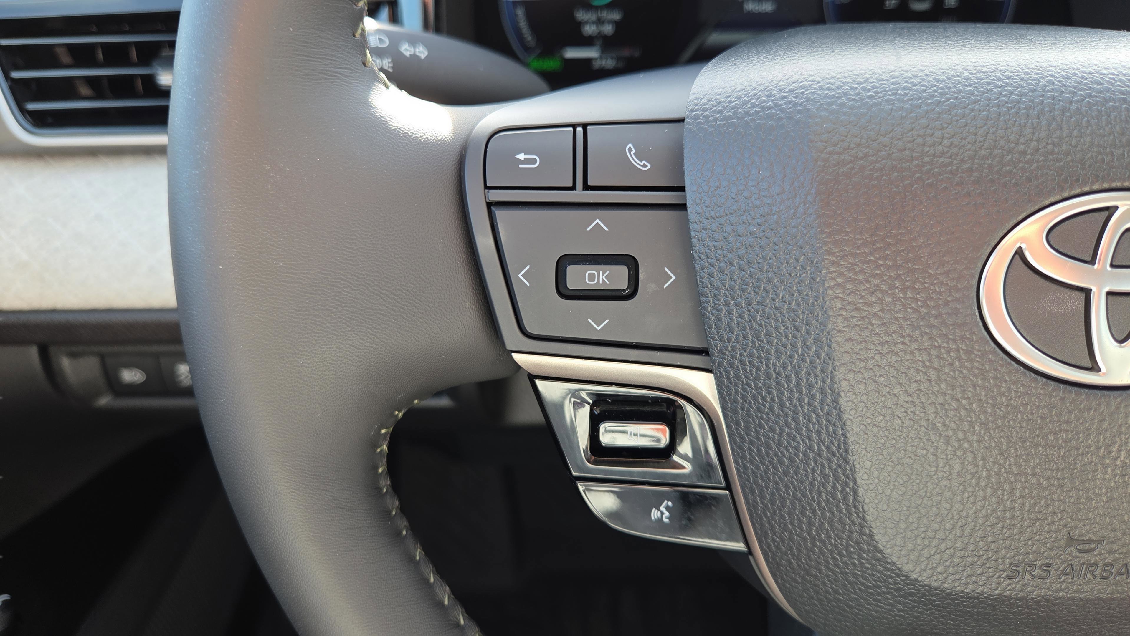 Certified 2025 Toyota Camry XLE image 30