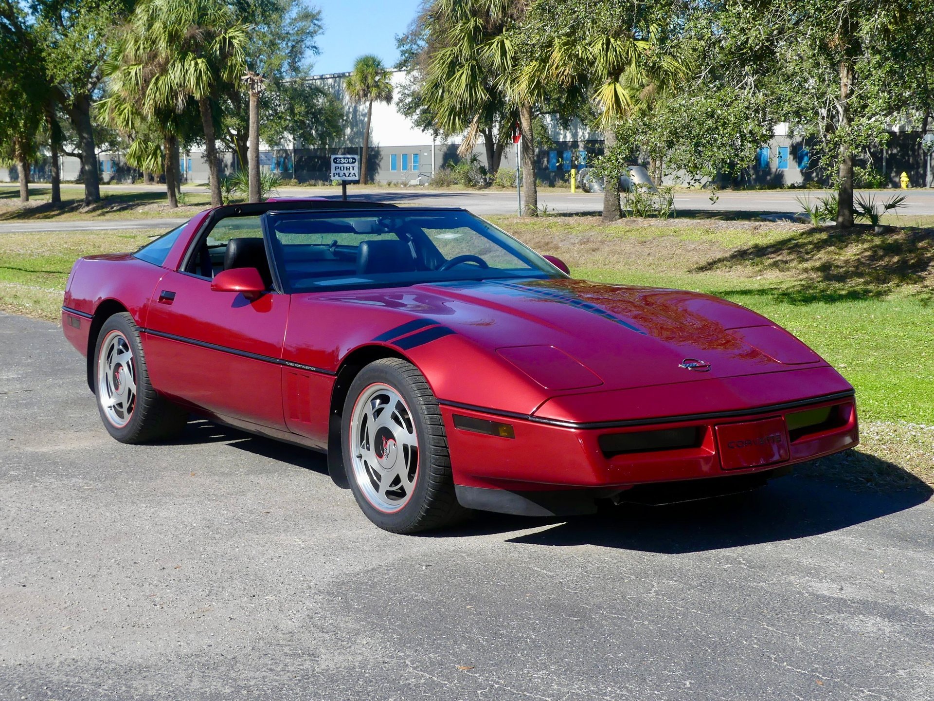 Used 1989 Chevrolet Corvette Coupe RWD image 30