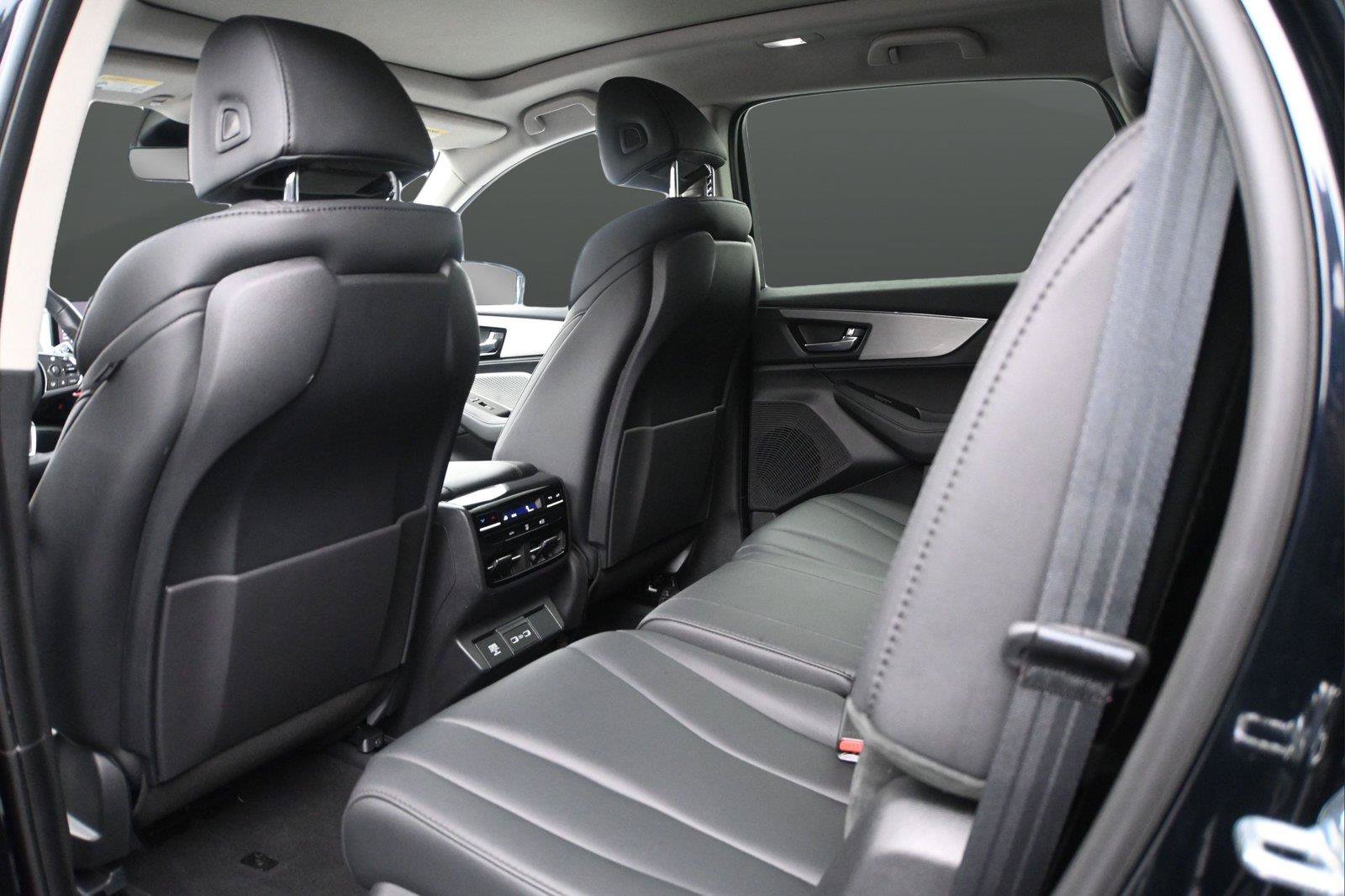 Used 2024 Acura MDX SH-AWD image 9