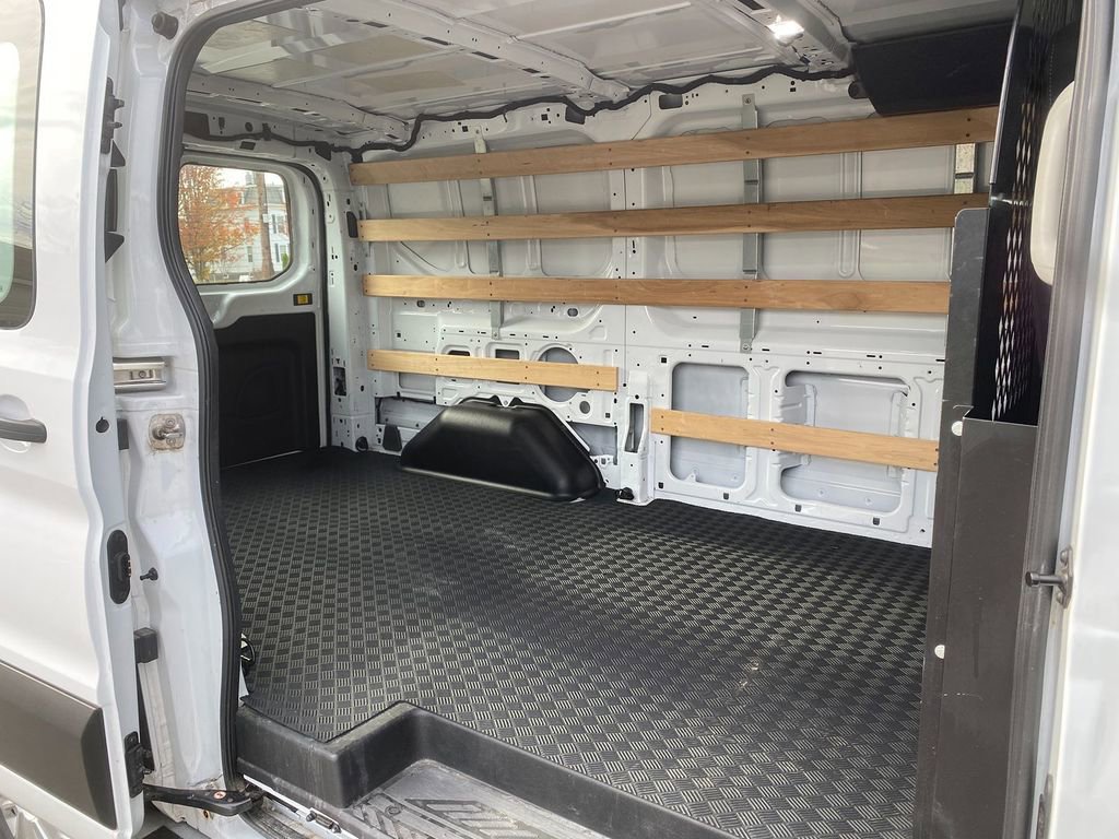 Used 2024 Ford Transit 250 Low Roof w/ Exterior Upgrade Package RWD image 26