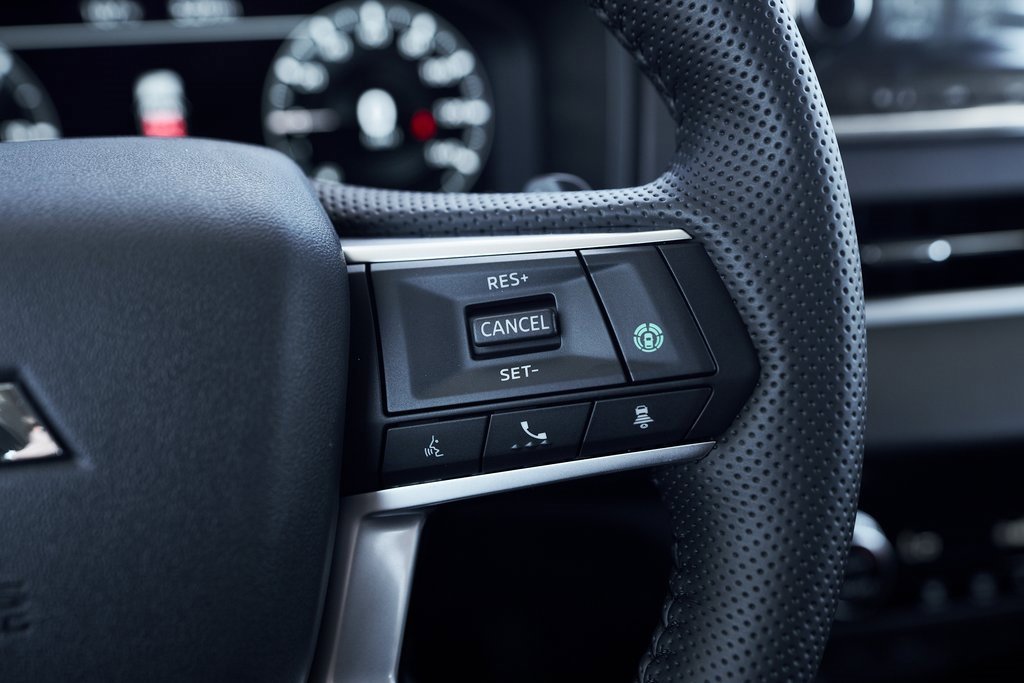 New 2025 Mitsubishi Outlander SE image 35