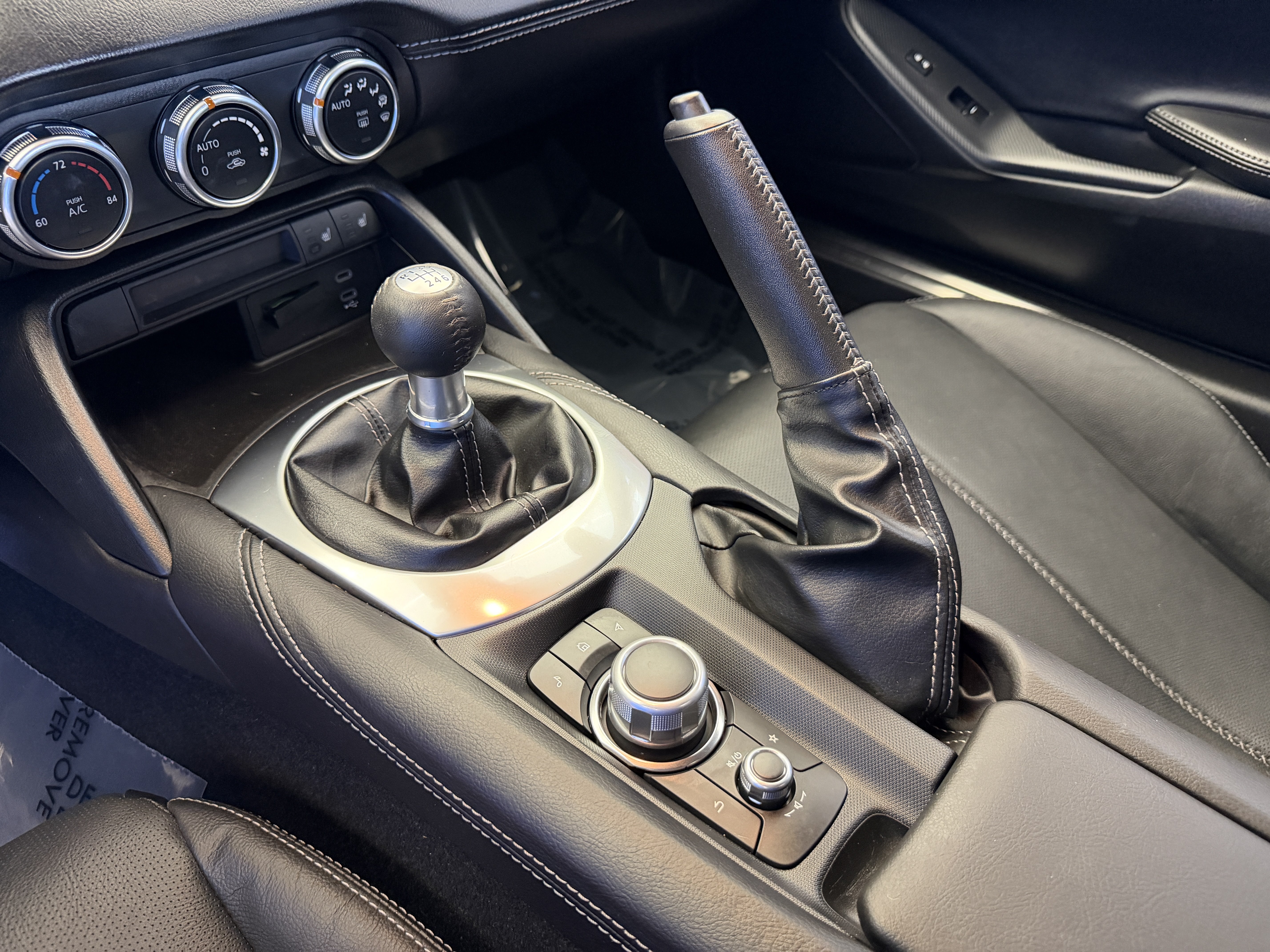 Used 2024 MAZDA MX-5 Miata Grand Touring RWD image 21