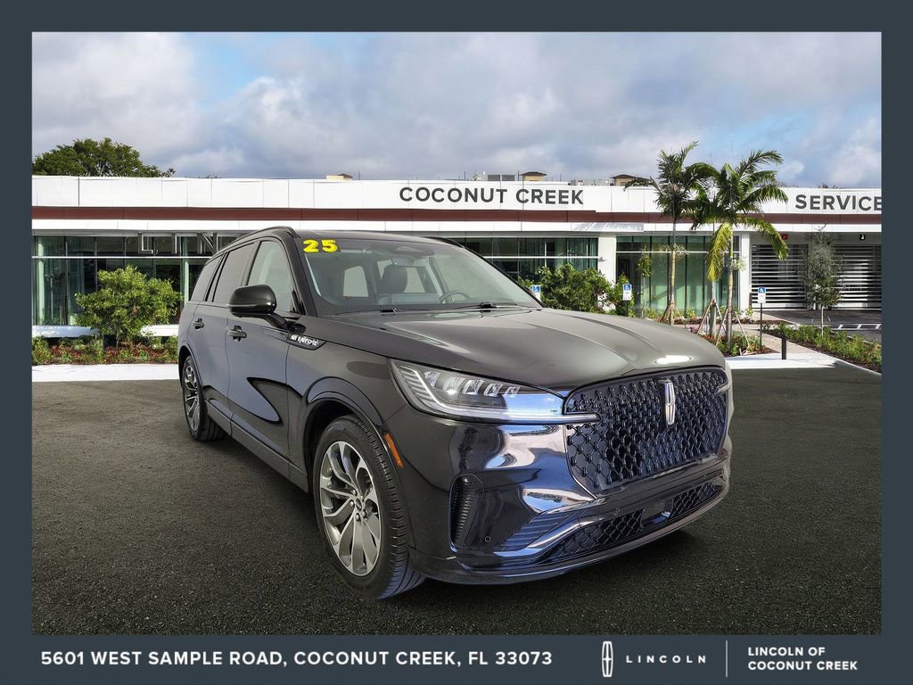 Used 2025 Lincoln Aviator 2WD w/ Jet Appearance Package image 1