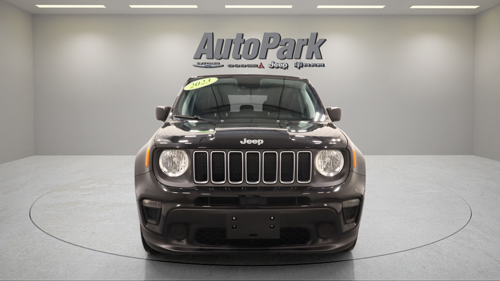 Certified 2023 Jeep Renegade Latitude AWD/4WD image 4
