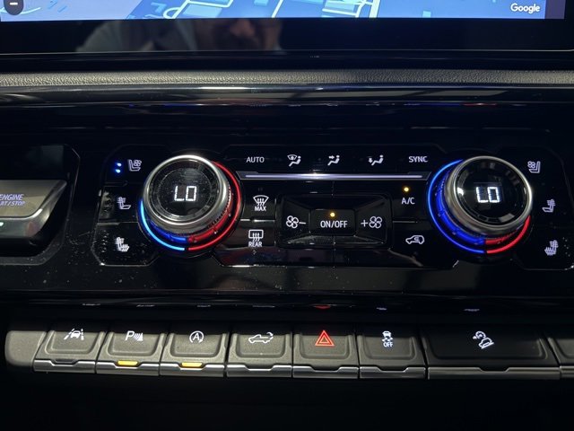 Used 2024 GMC Sierra 1500 AT4 w/ Technology Package image 20