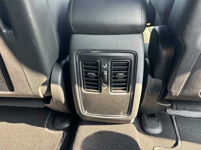 Used 2019 Jeep Grand Cherokee Laredo AWD/4WD image 12