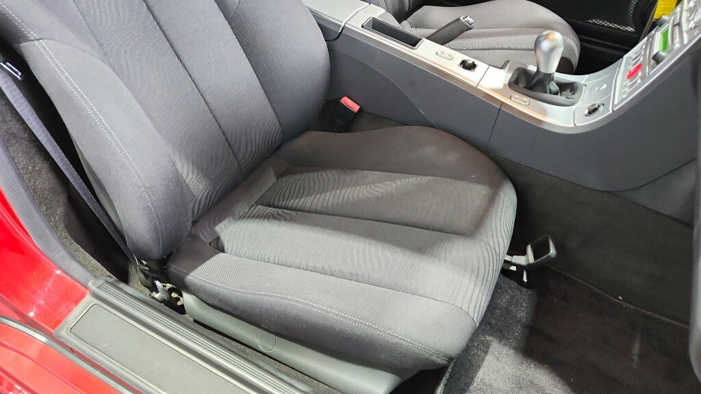 Used 2006 Chrysler Crossfire Convertible w/ Special Edition Group RWD image 33
