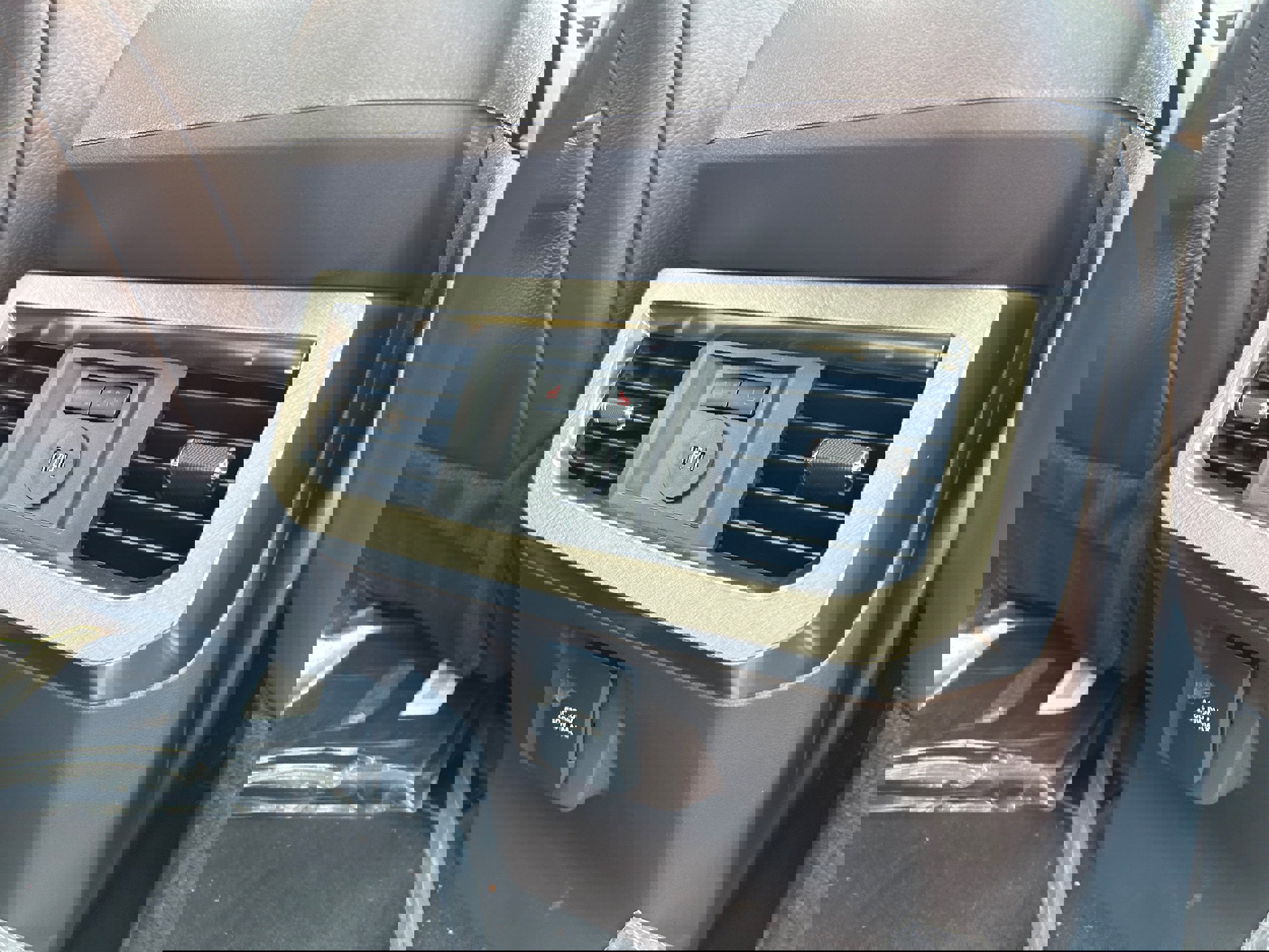 New 2025 Ford F250 King Ranch w/ Tremor Off-Road Package image 40