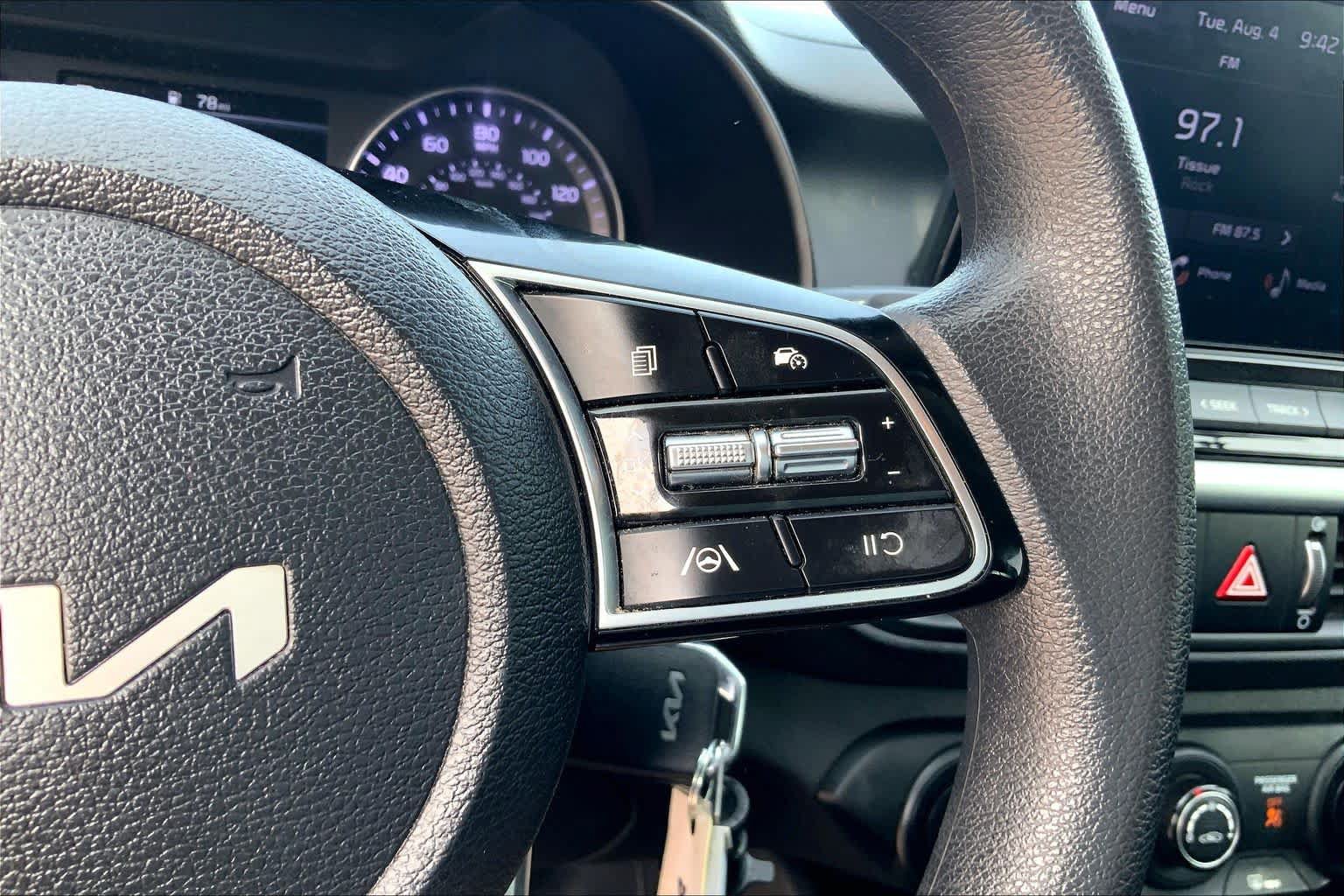 Used 2022 Kia Forte LXS FWD image 24
