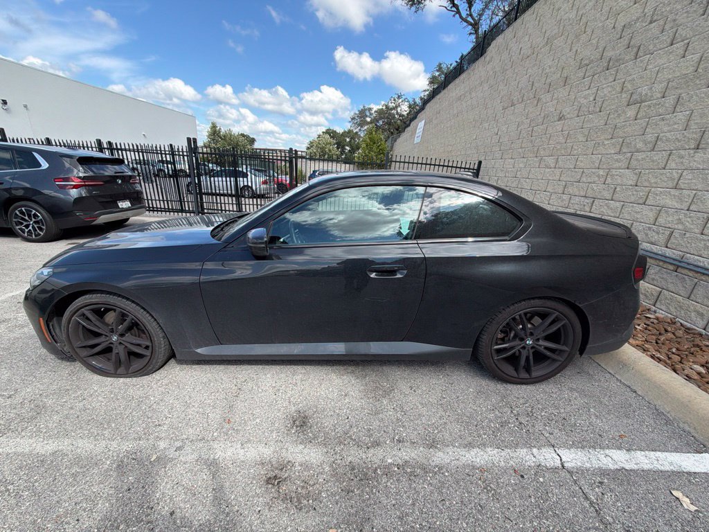 Used 2022 BMW 230i Coupe w/ M Sport Package RWD image 2