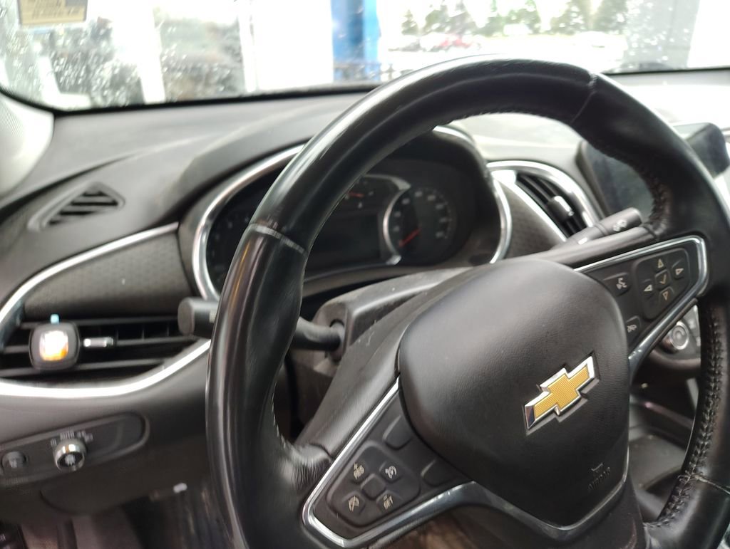 Used 2016 Chevrolet Malibu LT FWD image 8