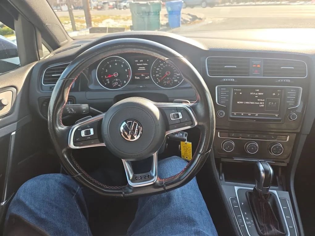 Used 2017 Volkswagen GTI S image 12