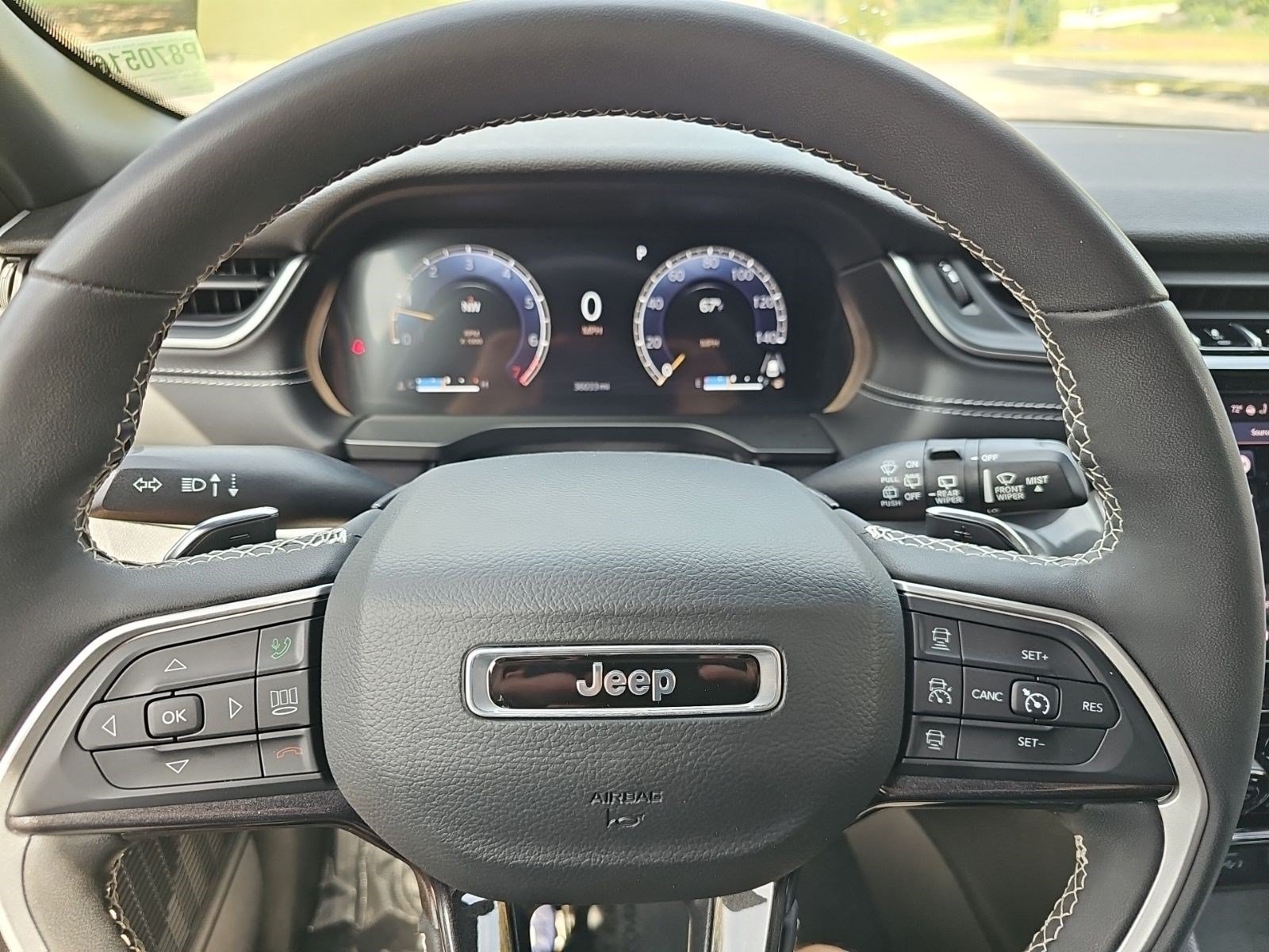 Used 2023 Jeep Grand Cherokee Altitude AWD/4WD image 21