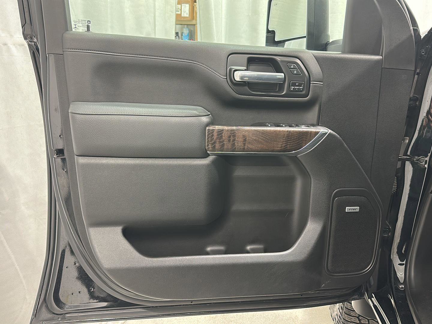 Used 2022 GMC Sierra 3500 Denali w/ Denali Ultimate Package image 18