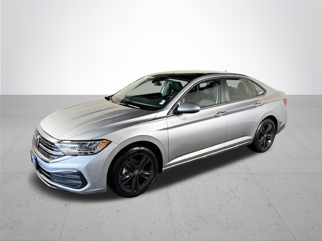 Used 2023 Volkswagen Jetta SE w/ Panoramic Sunroof Package FWD image 2