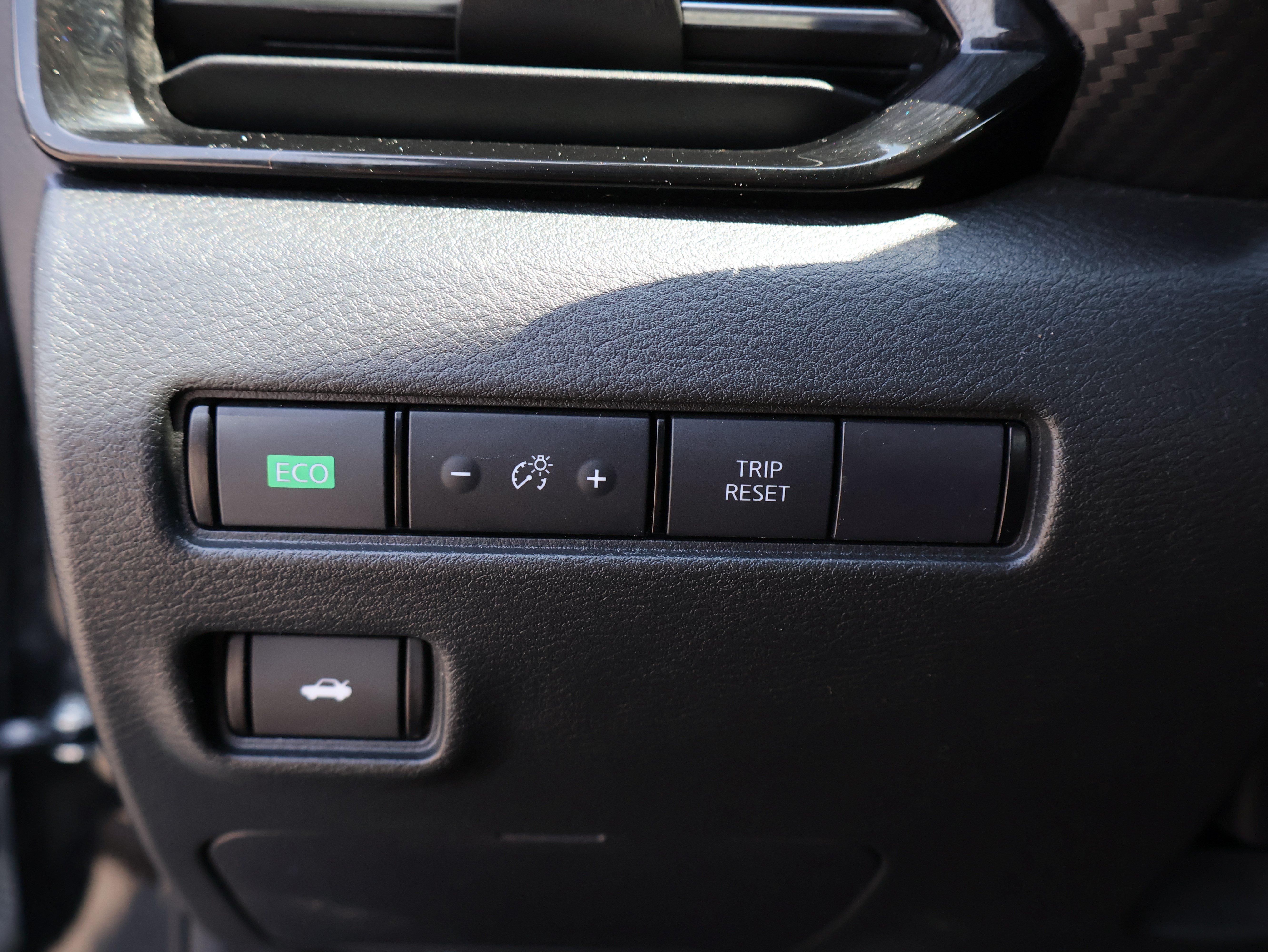 Used 2024 Nissan Sentra SR FWD image 34