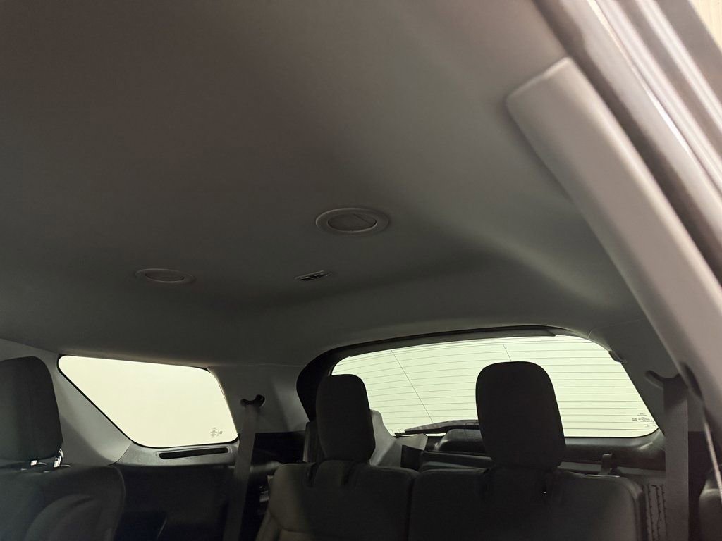 Used 2022 Ford Explorer XLT image 50