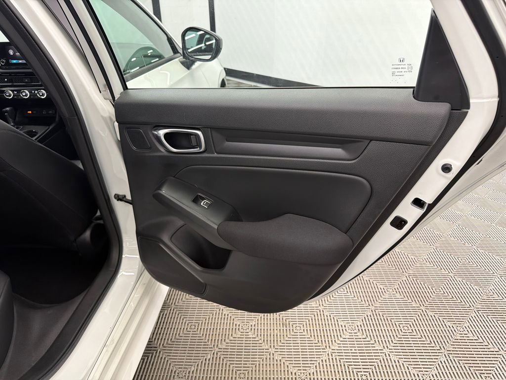 Used 2023 Honda Civic Sport image 17
