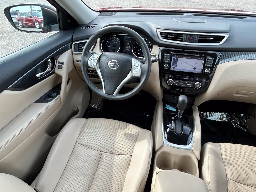 Used 2016 Nissan Rogue SL w/ SL Premium Package FWD image 9